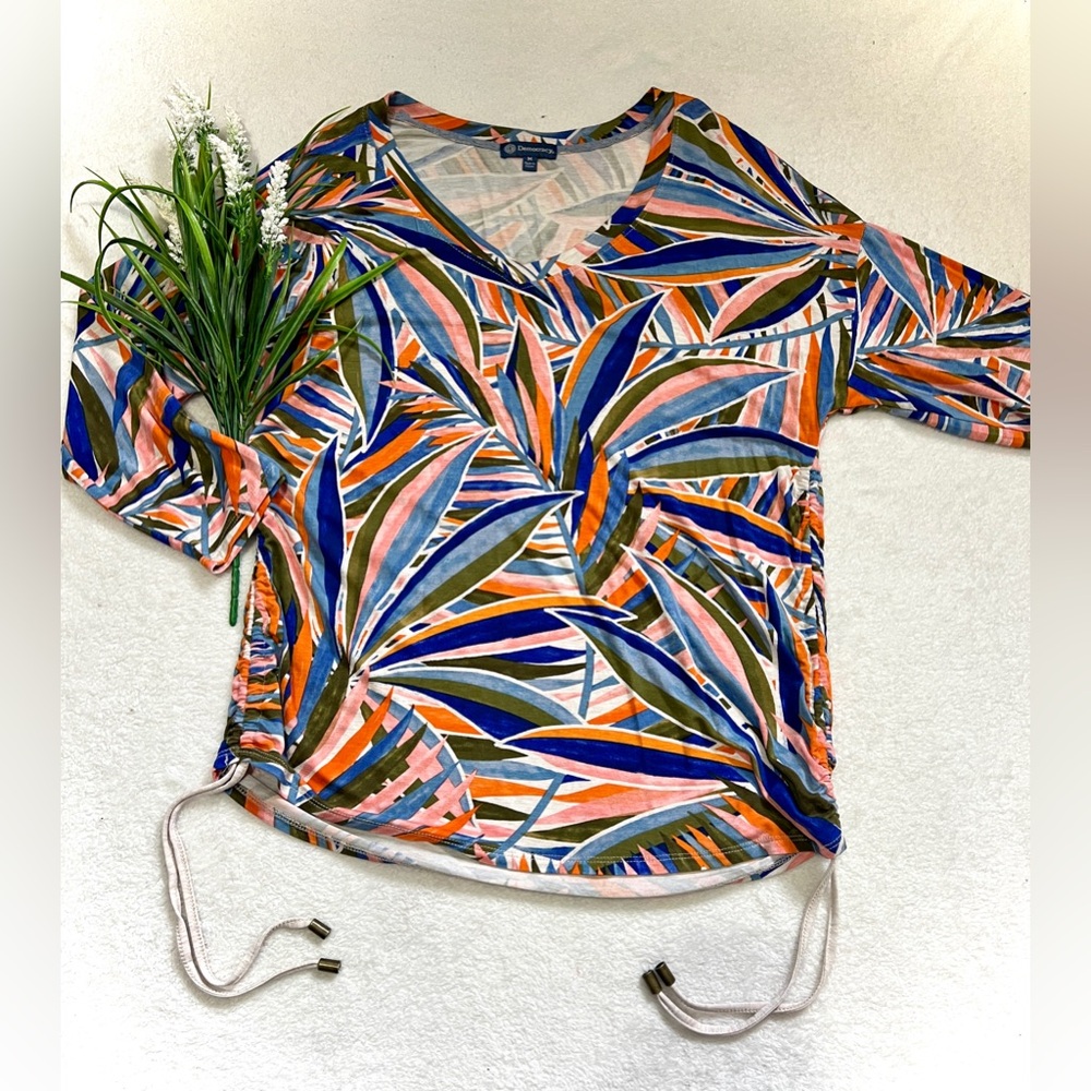 Democracy Tropical Palm V-Neck Long Sleeve Top- Medium